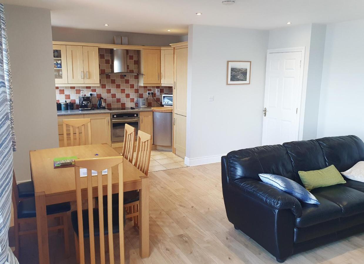 Ballycotton Holiday Apartment No 6 By Trident Holiday Homes Eksteriør bilde