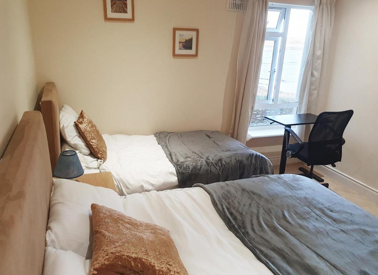 Ballycotton Holiday Apartment No 6 By Trident Holiday Homes Eksteriør bilde